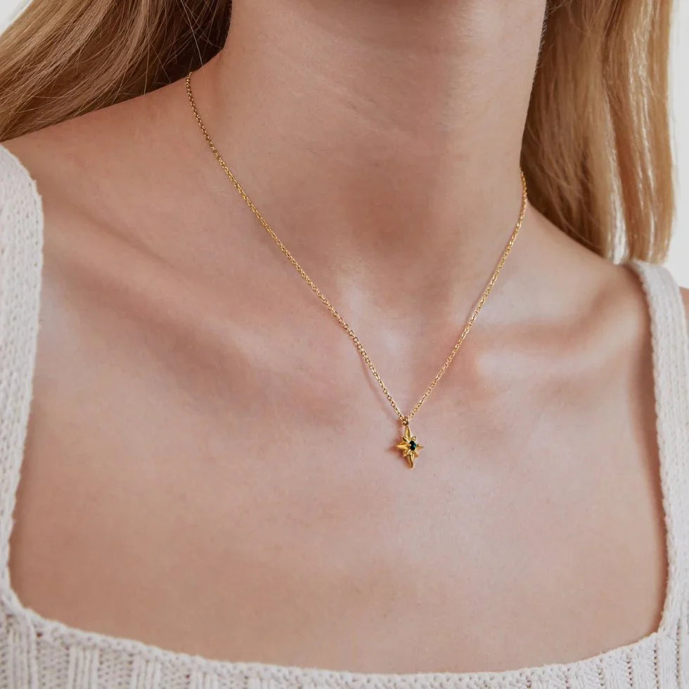 Vioraia Guiding Star Emerald Crystal Necklace