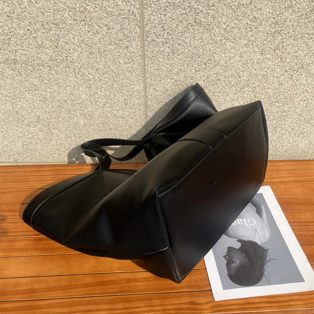 Vioraia Trina Tote Bag