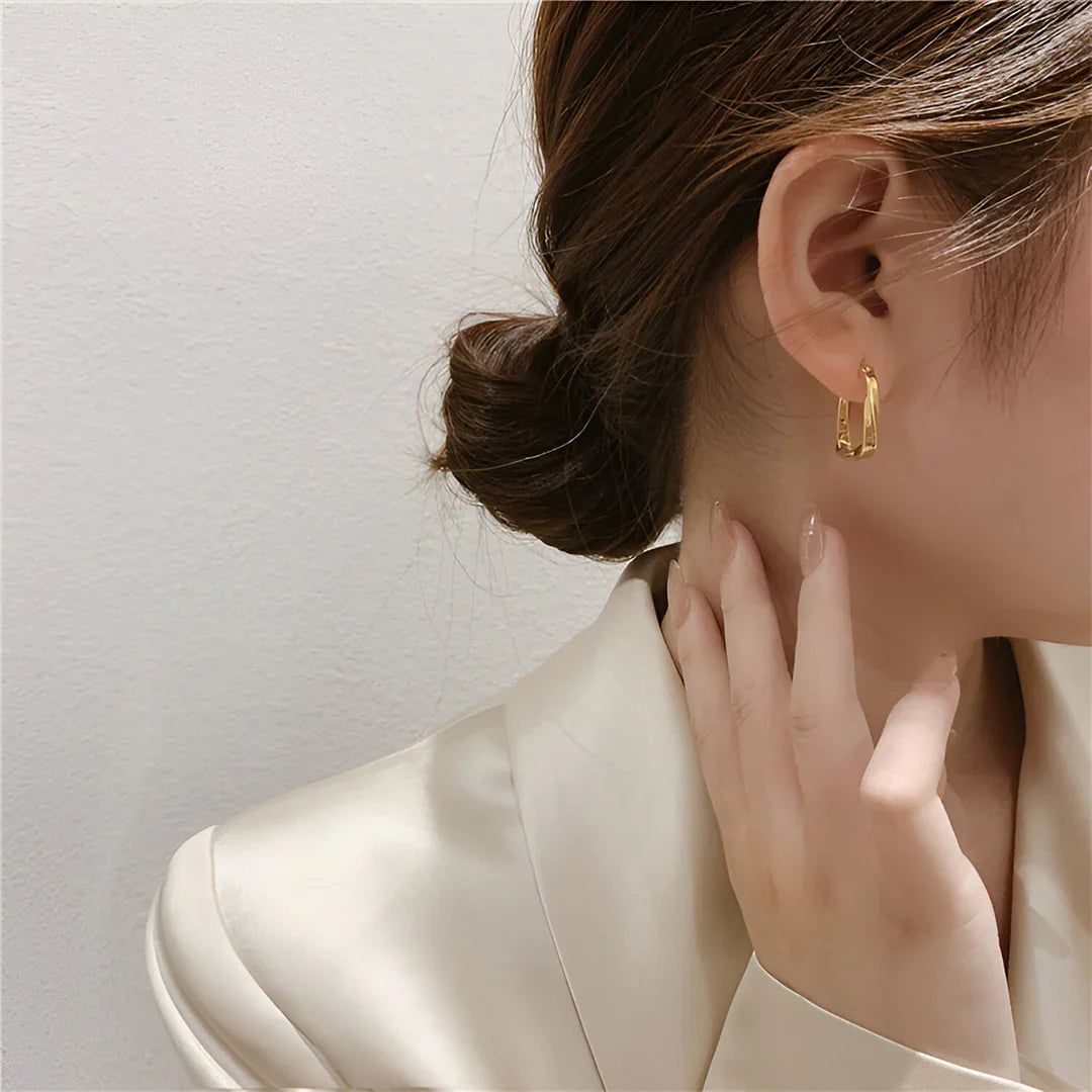 Vioraia Sierra Wave Hoop Earrings