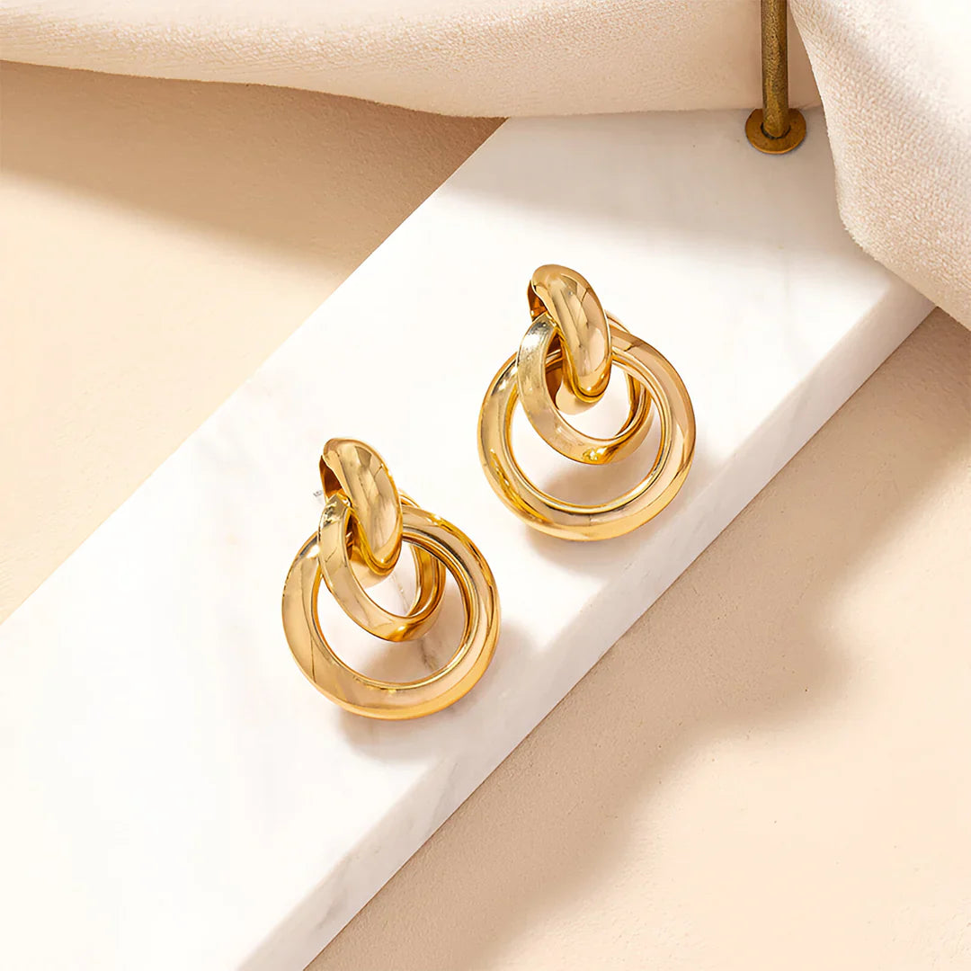 Vioraia Rhea Loop Echo Earrings