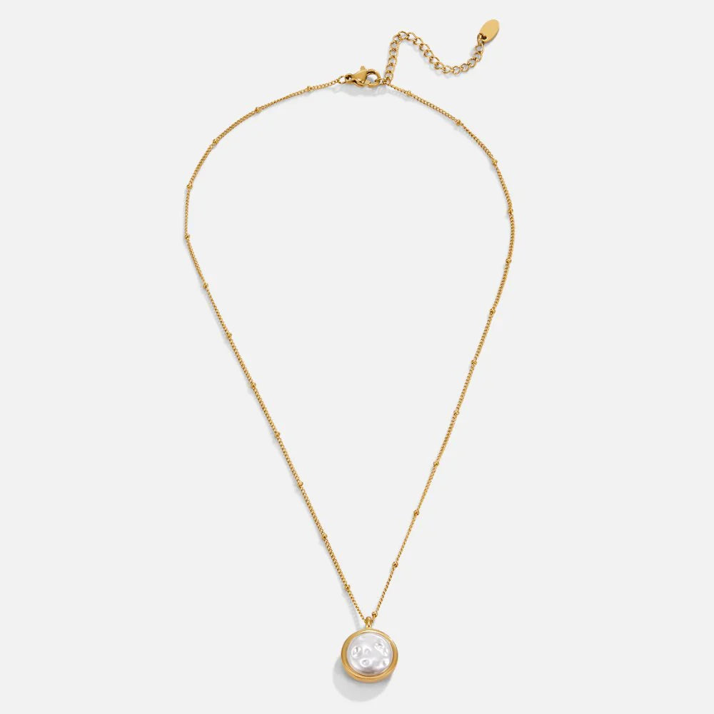 Vioraia Mother Of Pearl Pendant Necklace