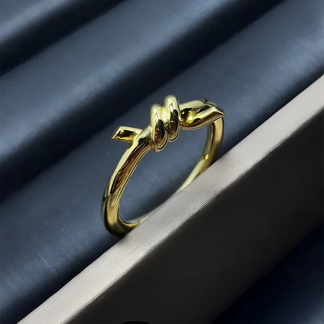 Vioraia Evelyn Knot Statement Ring