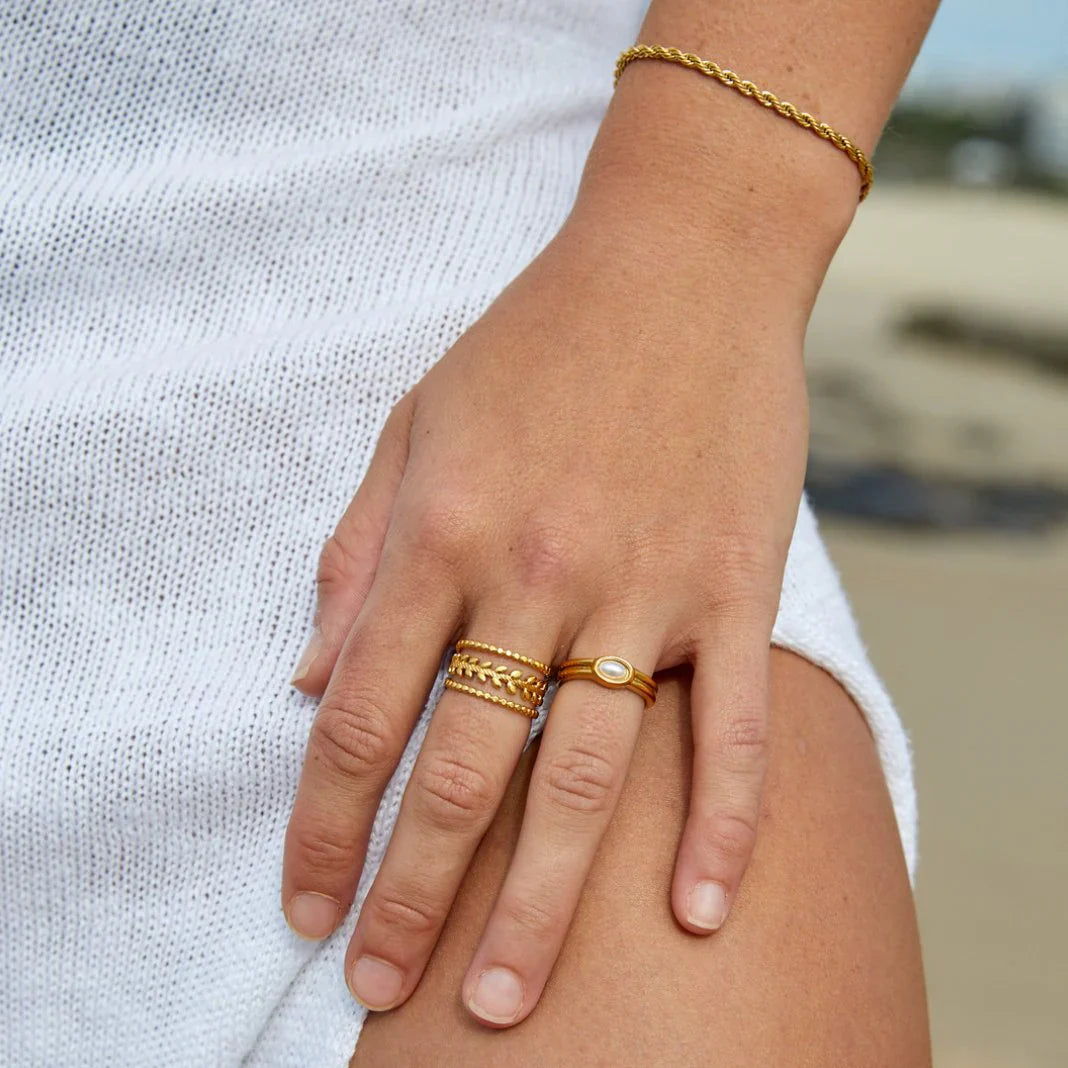 Vioraia Chunky Pearl 18K Gold Ring