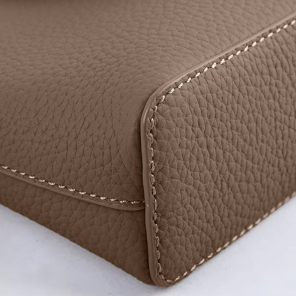 Vioraia Lyra Shoulder Bag