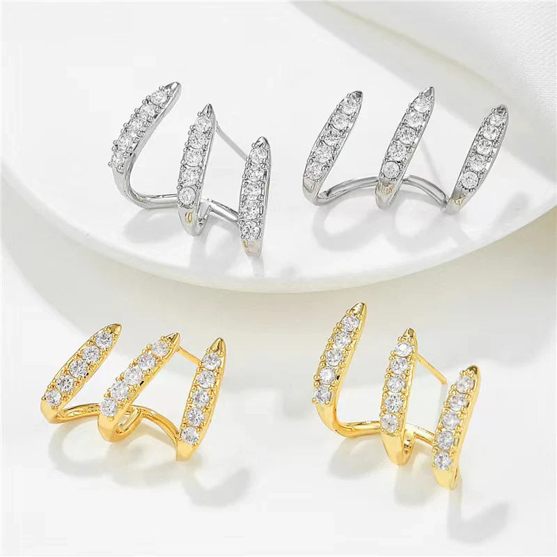 Vioraia Sparkling Three-Claw Earrings