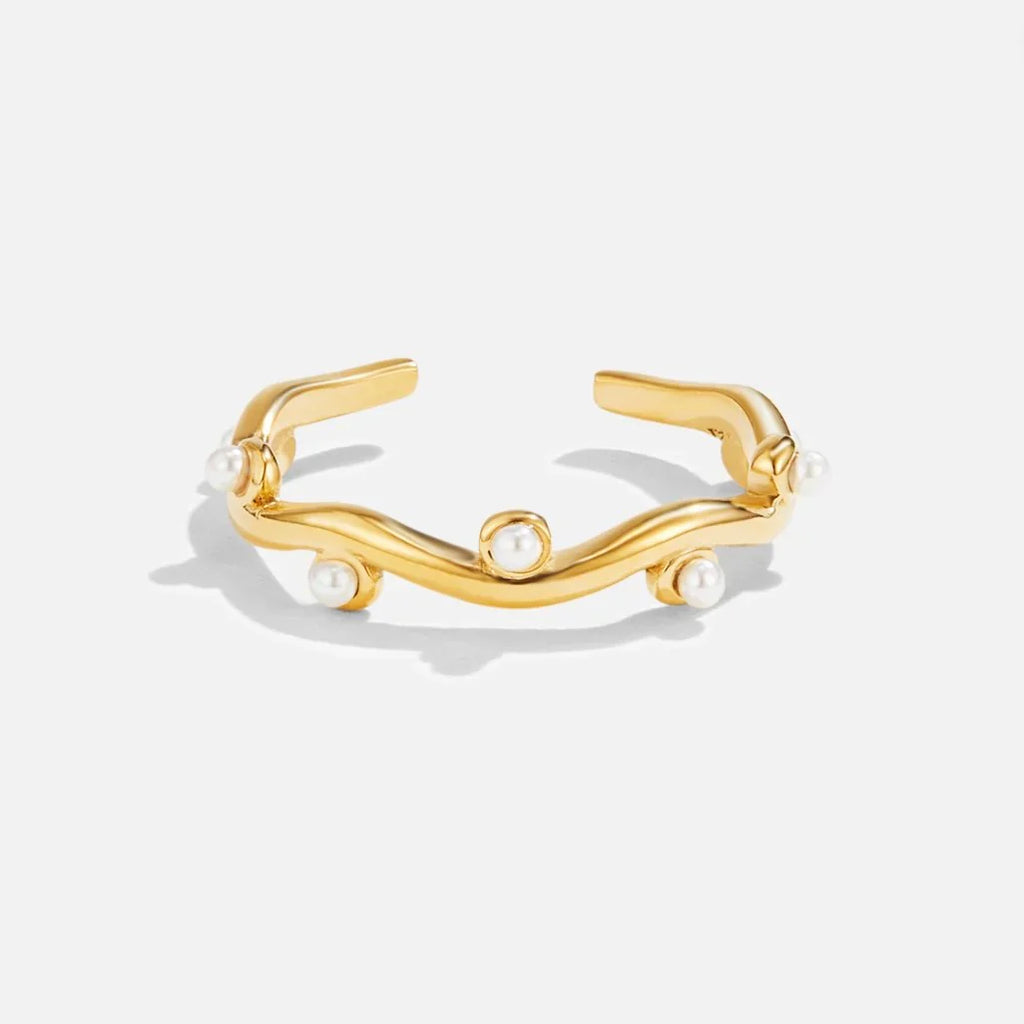 Vioraia Wavey Pearl 18K Gold Ring