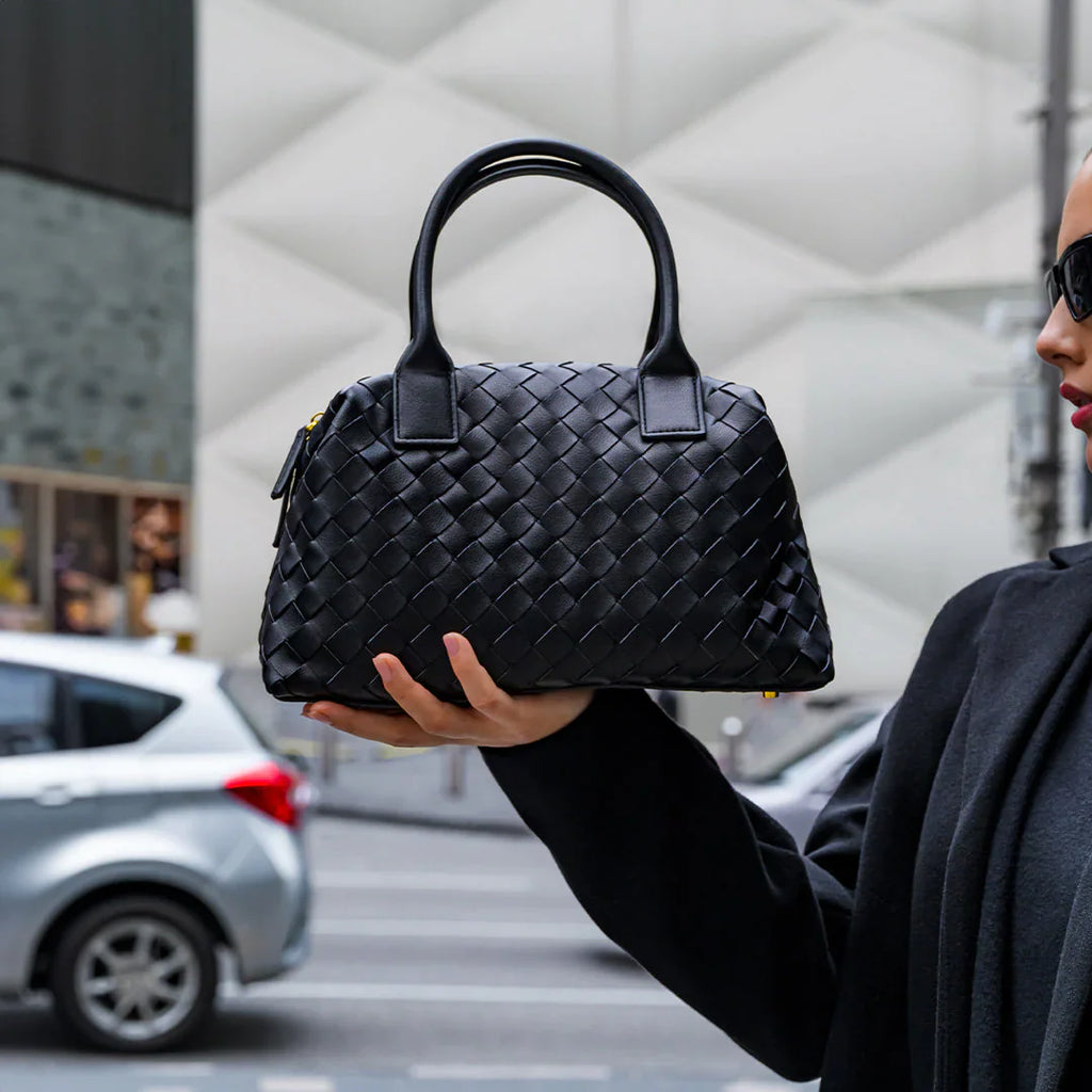 Vioraia Clara Handbag