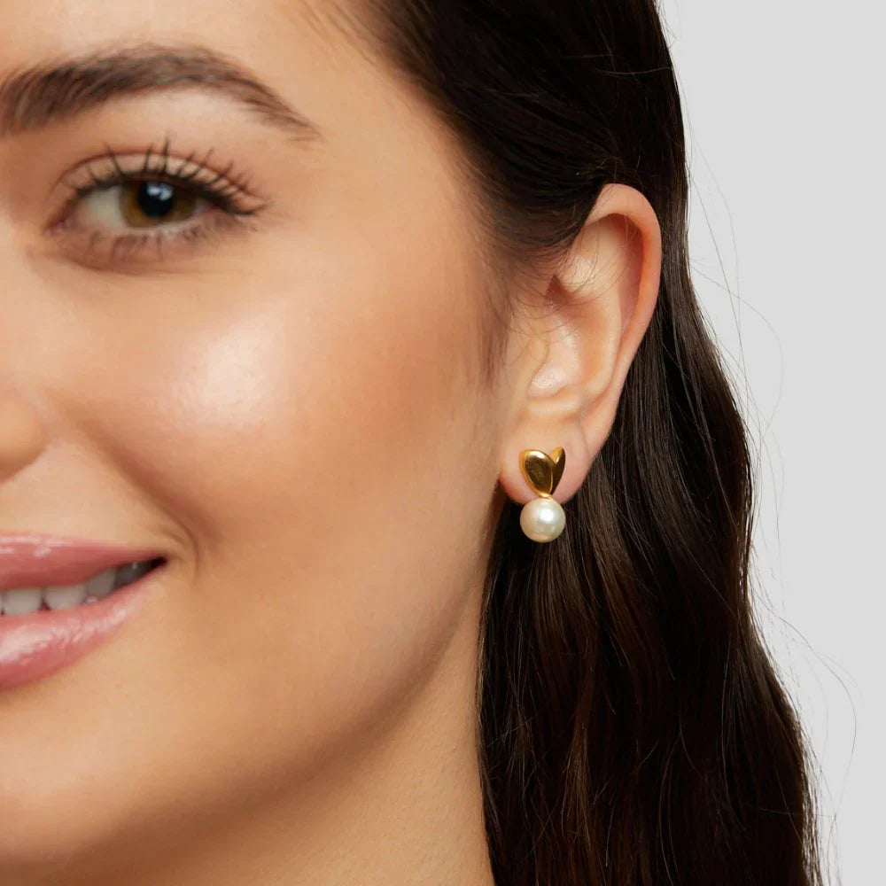 Vioraia Heart & Pearl Earrings
