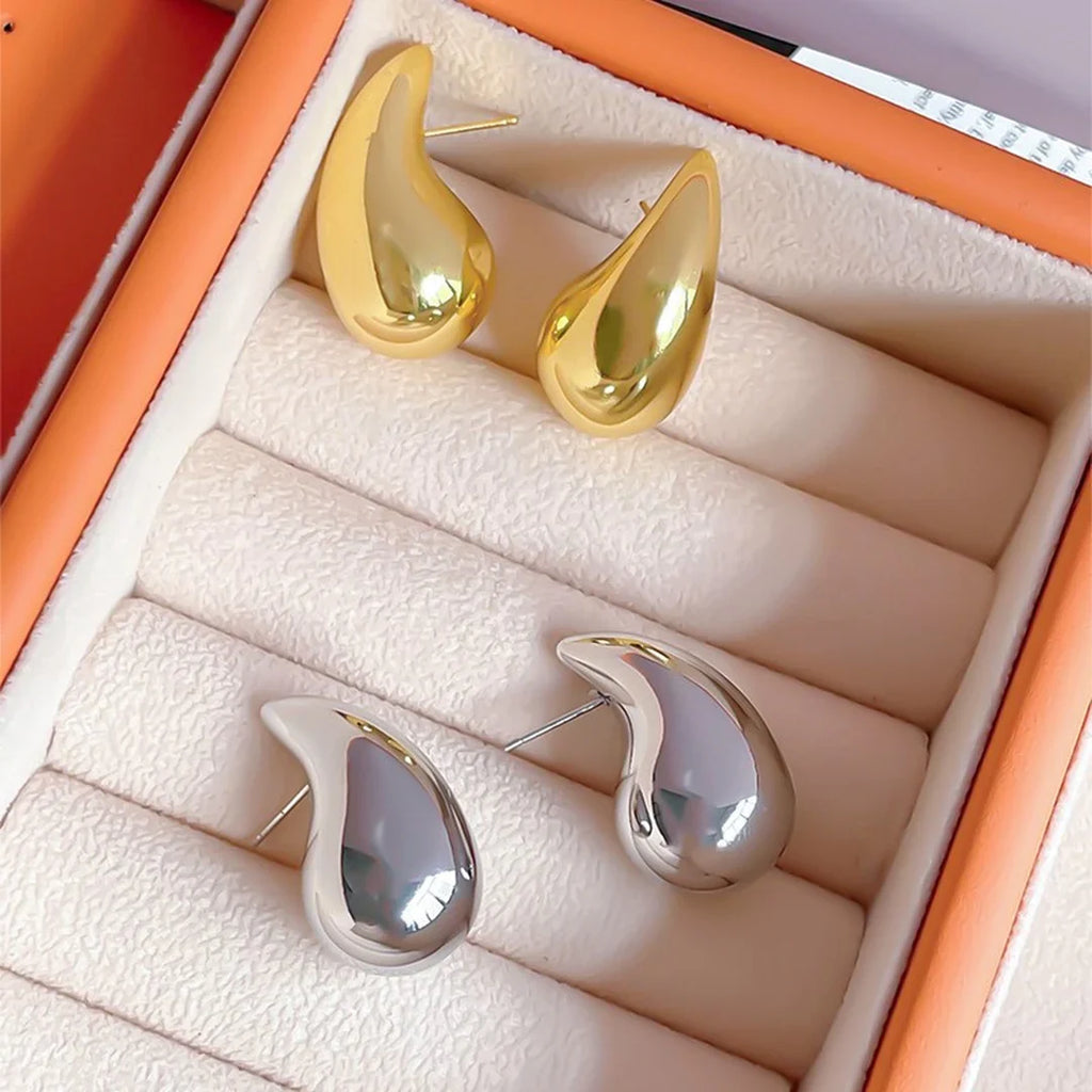 Vioraia Amara Molten Drop Earrings
