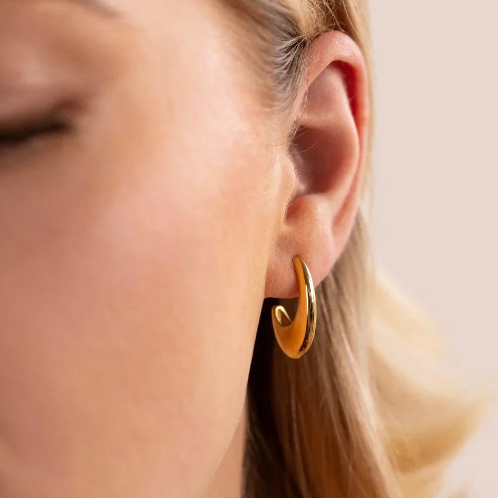 Vioraia Tara 18K Gold Hoop Earrings