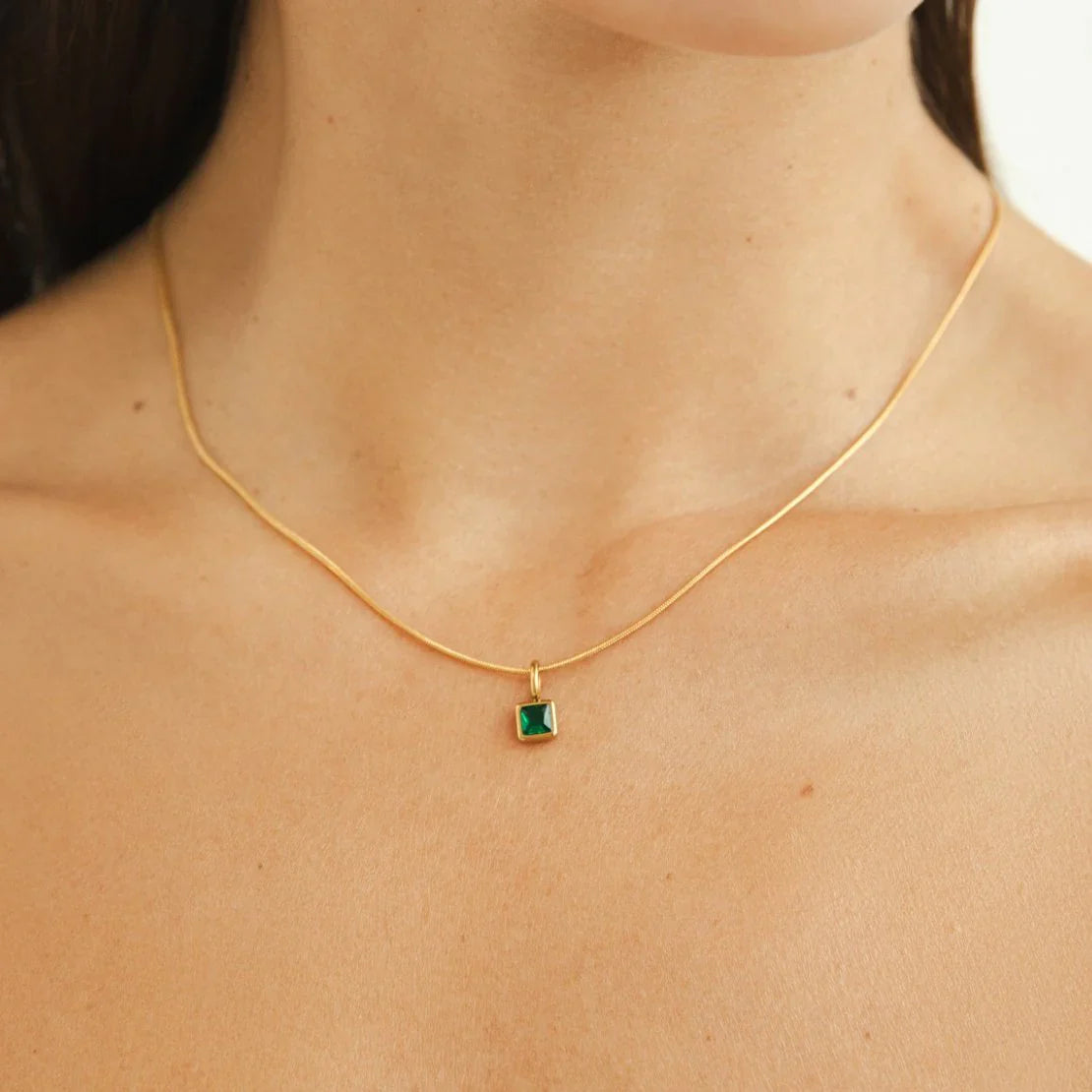 Vioraia Square Pendant Birthstone Necklace