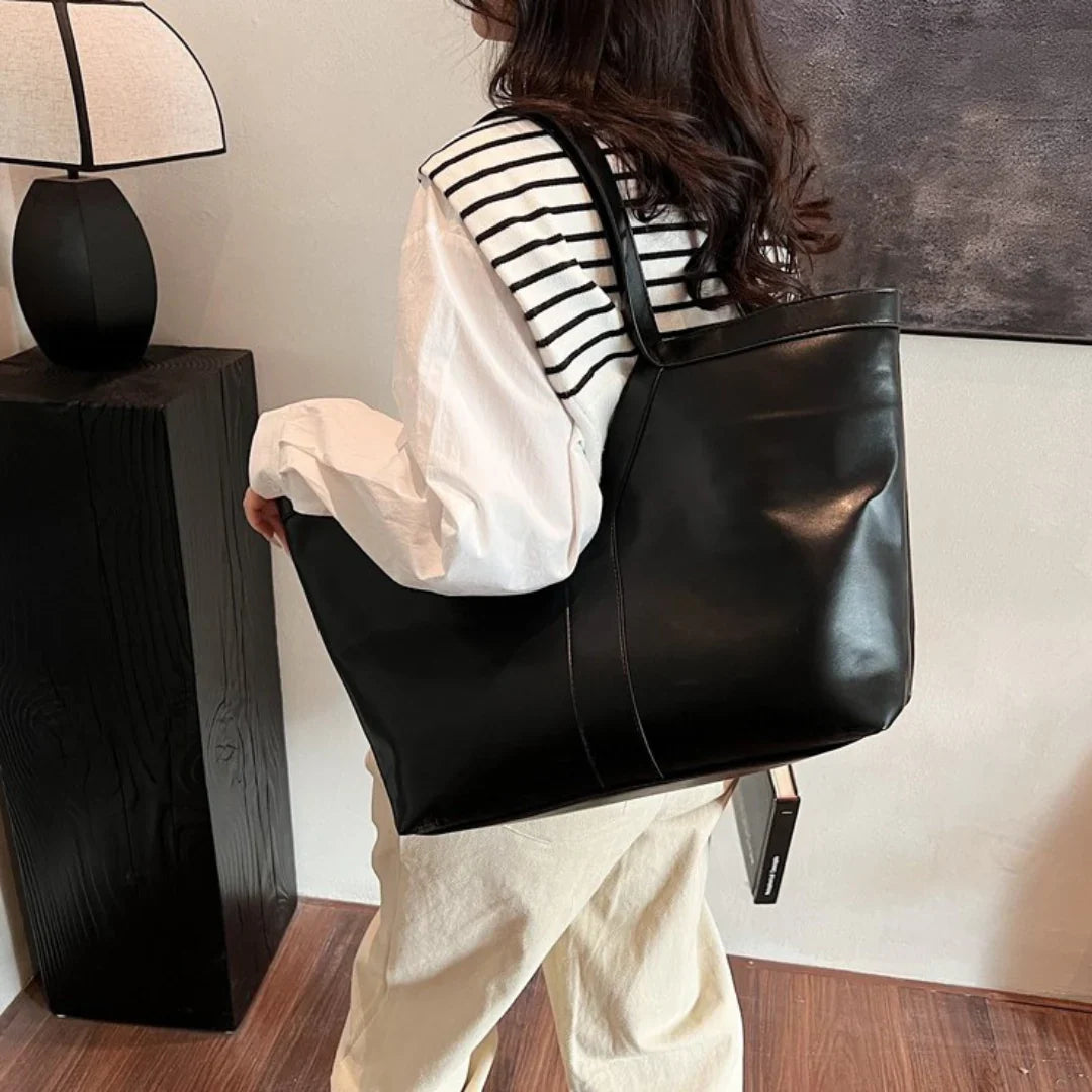 Vioraia Trina Tote Bag