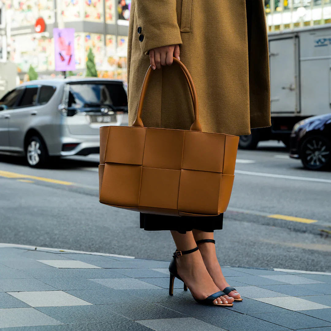 Vioraia (CS) Karine Medium Tote Bag