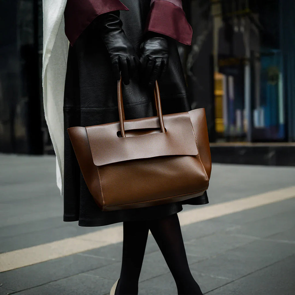 Vioraia Katherine Retro Tote Bag