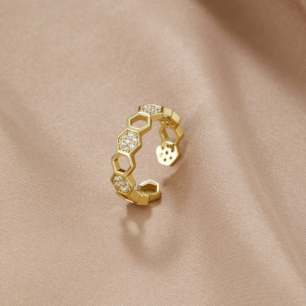 Vioraia Gold & Crystal Honeycomb Ring