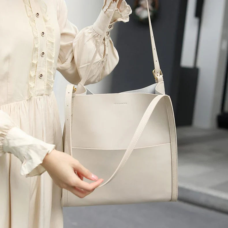 Vioraia (CS) Camila Tote Bag