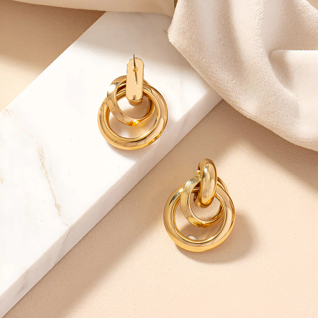 Vioraia Rhea Loop Echo Earrings