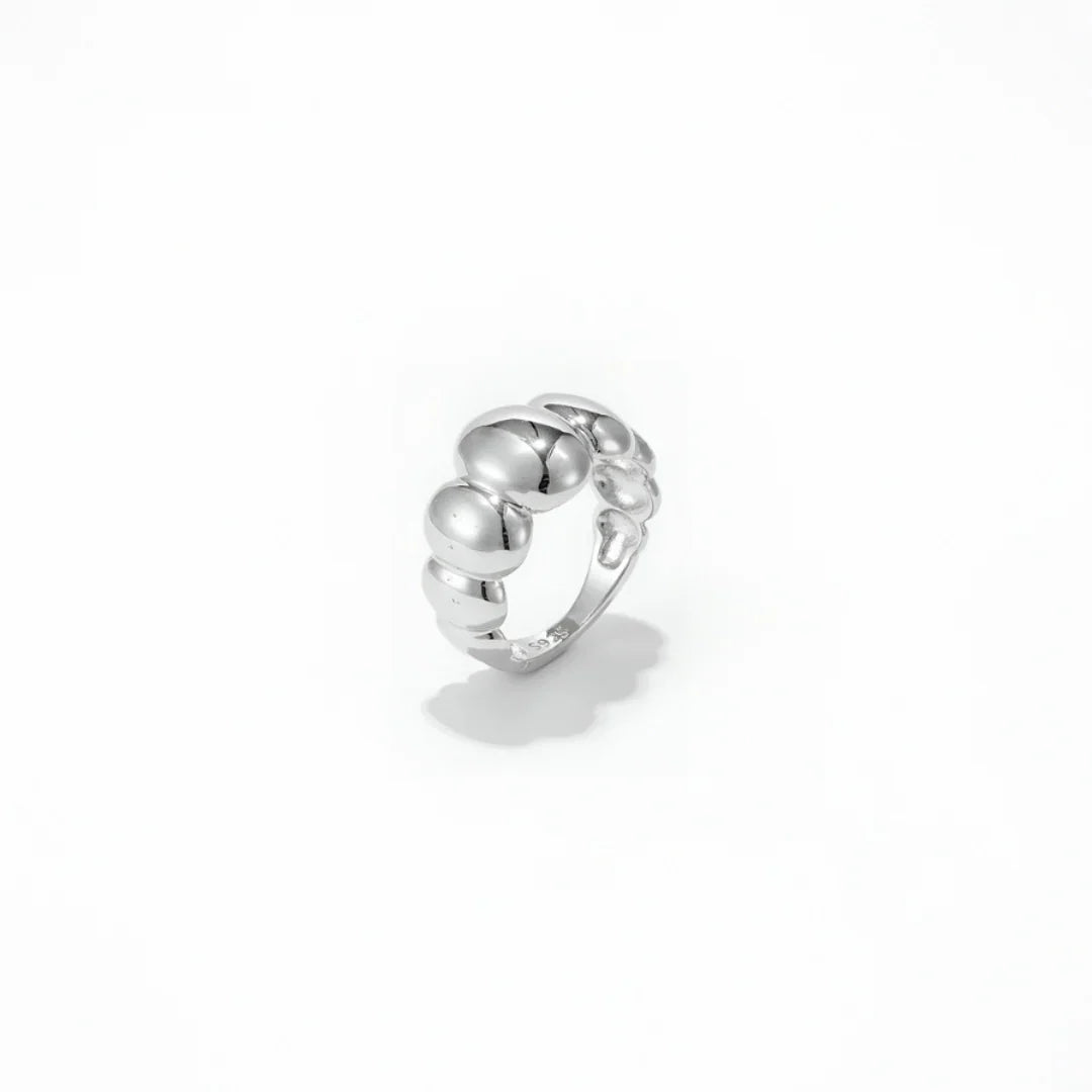 Vioraia Selene Bubble Band Ring
