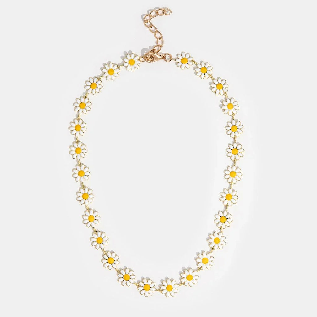 Vioraia White Daisy Flower Necklace